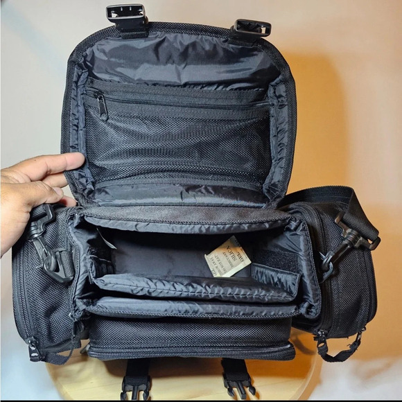 VINTAGE Kodak Black Padded Camera Bag With Multiple Pockets And Compartments - Picture 6 of 9